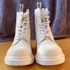 Dr.Martens 1460 Mono White w/faux fur lining size 38(7)